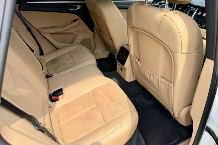 Used Porsche Macan 2017 Macan 2.0T Interior 4