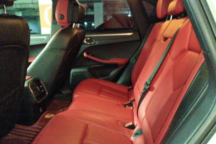 Used Porsche Macan 2017 Macan 2.0T Interior 4