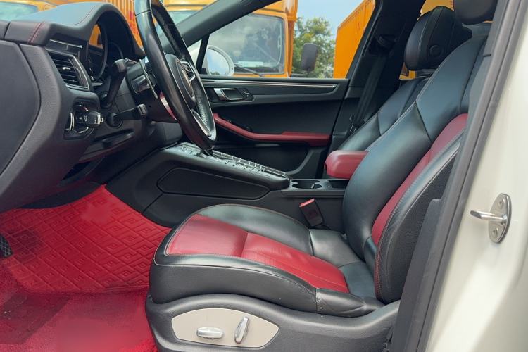 Used Porsche Macan 2017 Macan 2.0T Interior 5