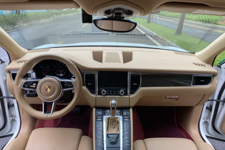 Used Porsche Macan 2017 Macan 2.0T Interior 5