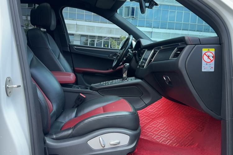 Used Porsche Macan 2017 Macan 2.0T Interior 6