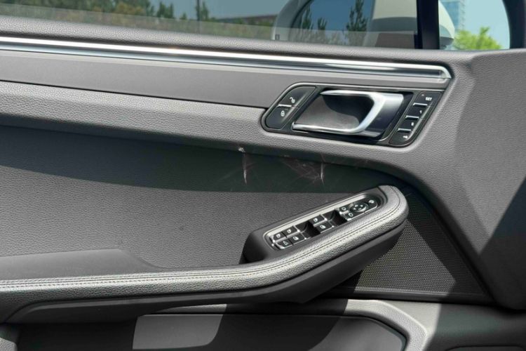 Used Porsche Macan 2017 Macan 2.0T Interior 6