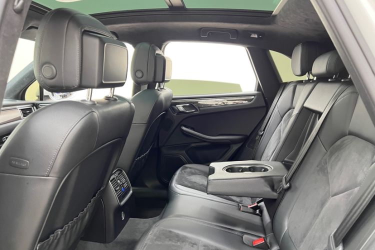 Used Porsche Macan 2017 Macan 2.0T Interior 7