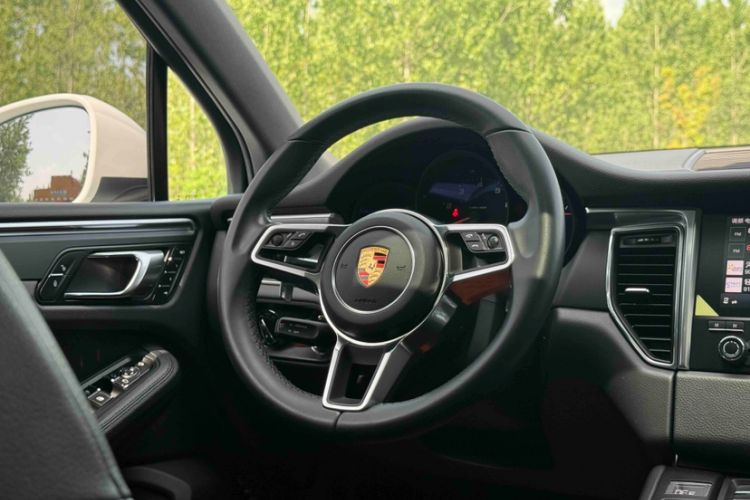 Used Porsche Macan 2017 Macan 2.0T Interior 7