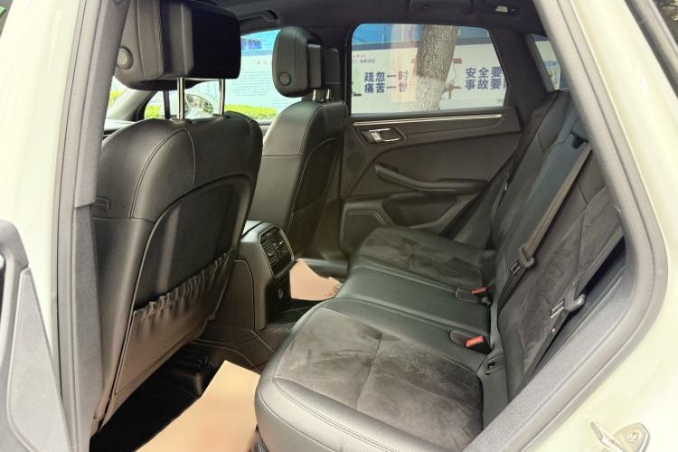 Used Porsche Macan 2017 Macan 2.0T Interior 7