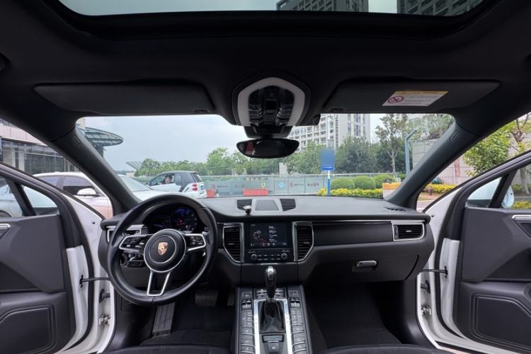 Used Porsche Macan 2017 Macan 2.0T Interior 8