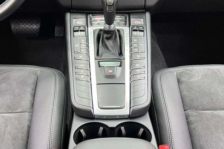 Used Porsche Macan 2017 Macan 2.0T Interior 8