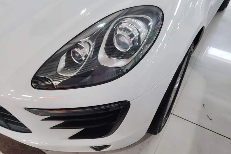 Used Porsche Macan 2017 Macan 2.0T Left Front Headlight