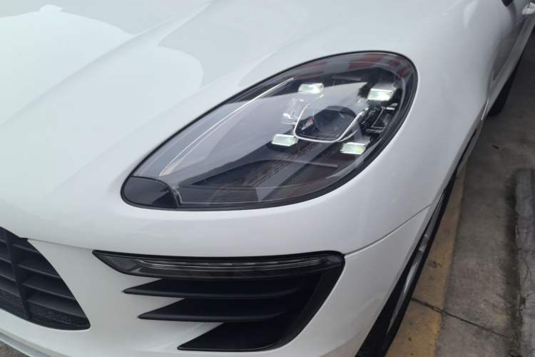 Used Porsche Macan 2017 Macan 2.0T Left Front Headlight