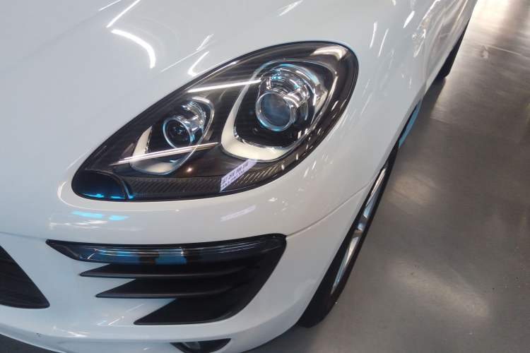 Used Porsche Macan 2017 Macan 2.0T Left Front Headlight