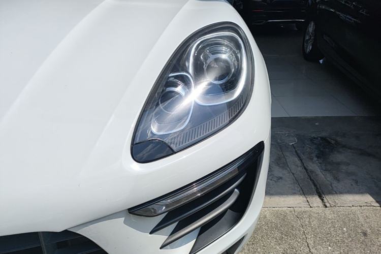 Used Porsche Macan 2017 Macan 2.0T Left Front Headlight