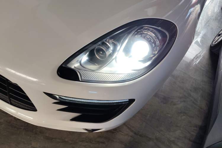 Used Porsche Macan 2017 Macan 2.0T Left Front Headlight
