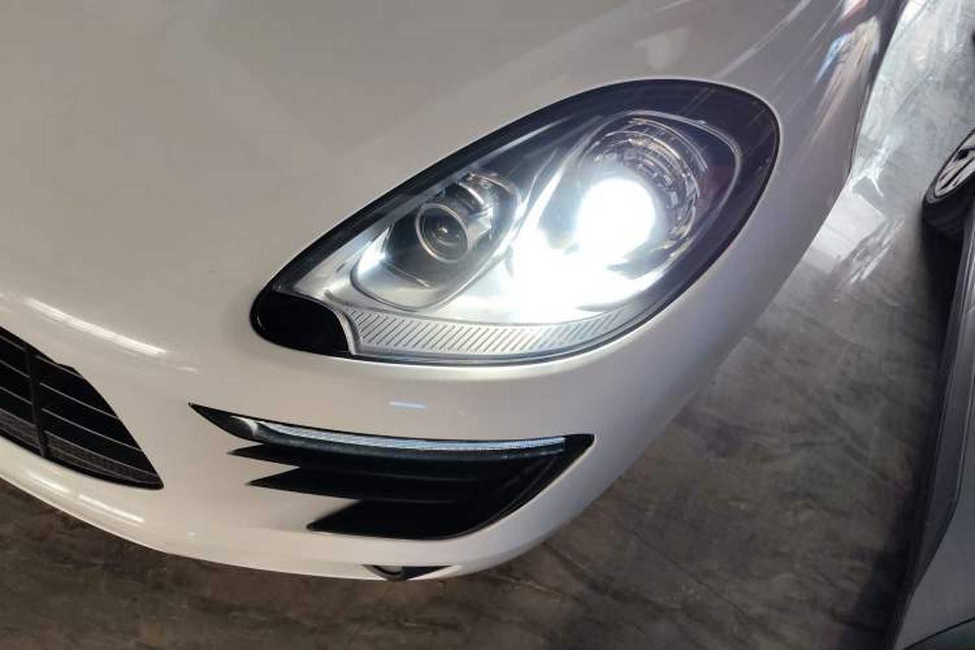 Used Porsche Macan 2017 Macan 2.0T Left Front Headlight