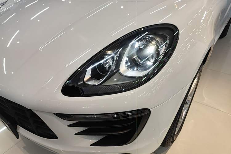 Used Porsche Macan 2017 Macan 2.0T Left Front Headlight