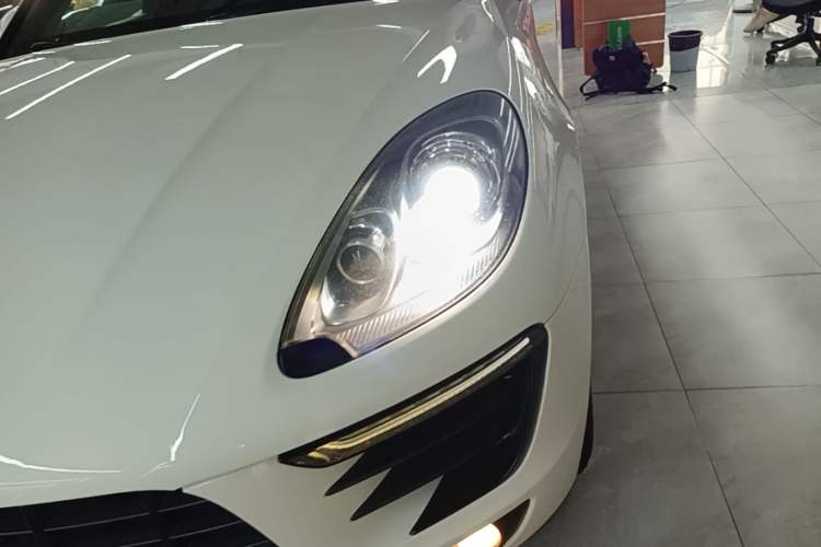 Used Porsche Macan 2017 Macan 2.0T Left Front Headlight