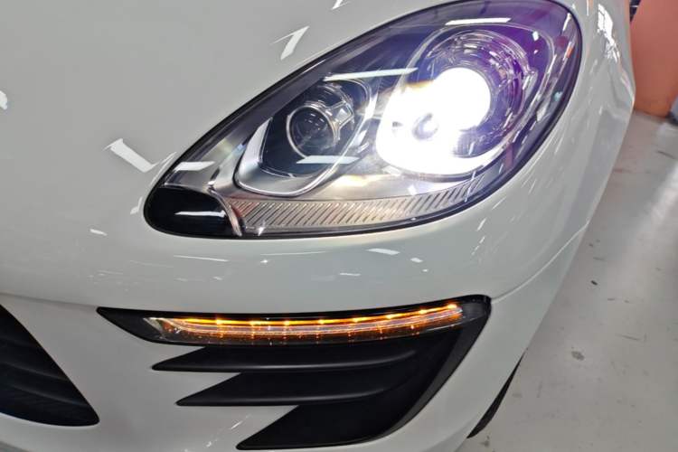 Used Porsche Macan 2017 Macan 2.0T Left Front Headlight