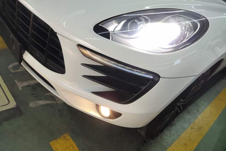 Used Porsche Macan 2017 Macan 2.0T Left Front Headlight