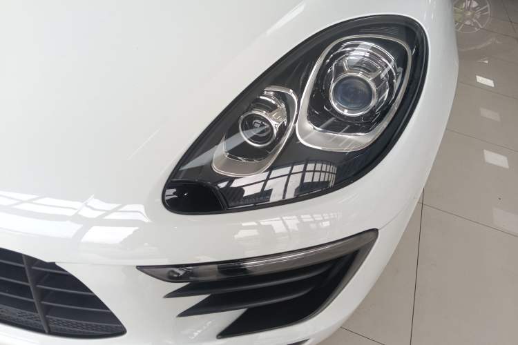 Used Porsche Macan 2017 Macan 2.0T Left Front Headlight