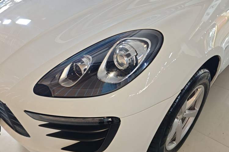 Used Porsche Macan 2017 Macan 2.0T Left Front Headlight