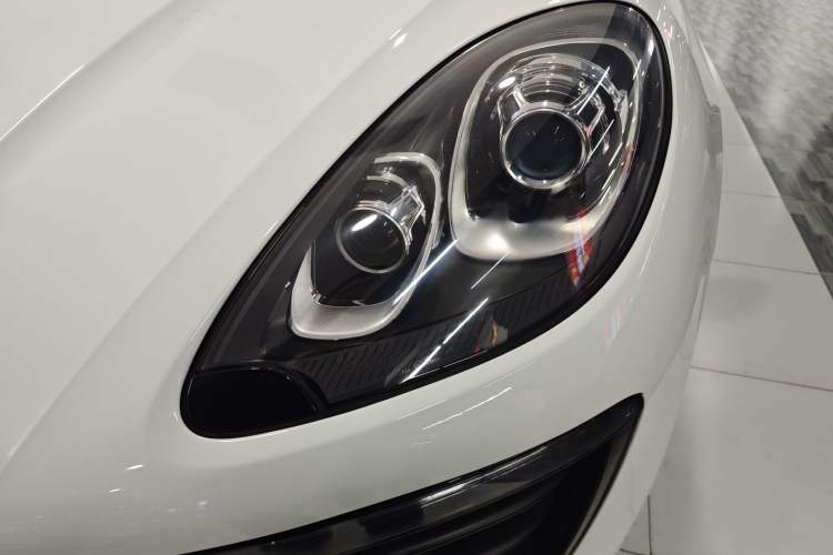 Used Porsche Macan 2017 Macan 2.0T Left Front Headlight