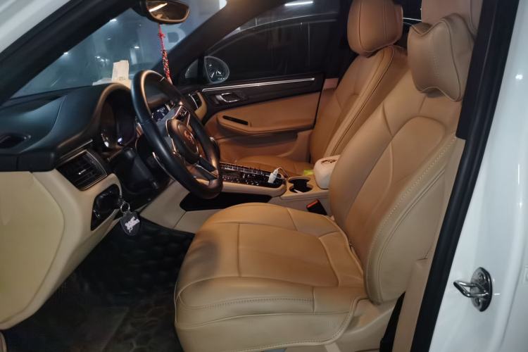 Used Porsche Macan 2017 Macan 2.0T Left Front Seat