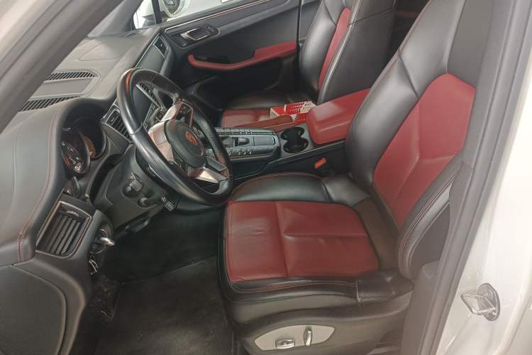 Used Porsche Macan 2017 Macan 2.0T Left Front Seat