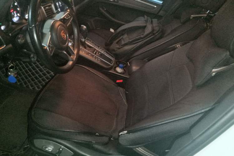 Used Porsche Macan 2017 Macan 2.0T Left Front Seat