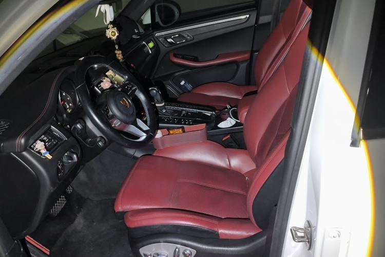 Used Porsche Macan 2017 Macan 2.0T Left Front Seat