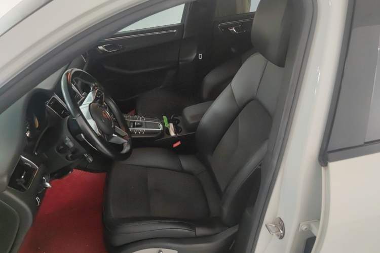 Used Porsche Macan 2017 Macan 2.0T Left Front Seat