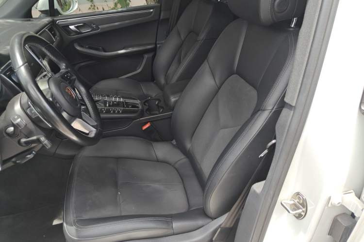 Used Porsche Macan 2017 Macan 2.0T Left Front Seat
