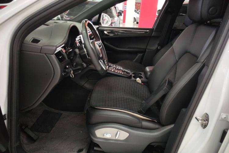 Used Porsche Macan 2017 Macan S 3.0T Left Front Seat