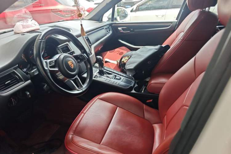 Used Porsche Macan 2017 Macan 2.0T Left Front Seat