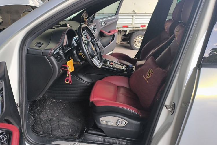 Used Porsche Macan 2017 Macan 2.0T Left Front Seat