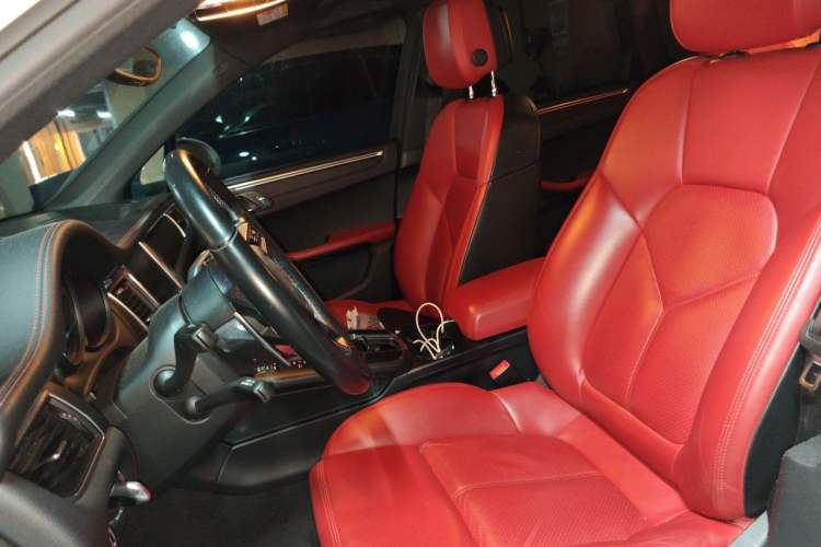 Used Porsche Macan 2017 Macan 2.0T Left Front Seat
