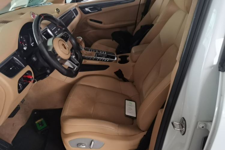 Used Porsche Macan 2017 Macan 2.0T Left Front Seat