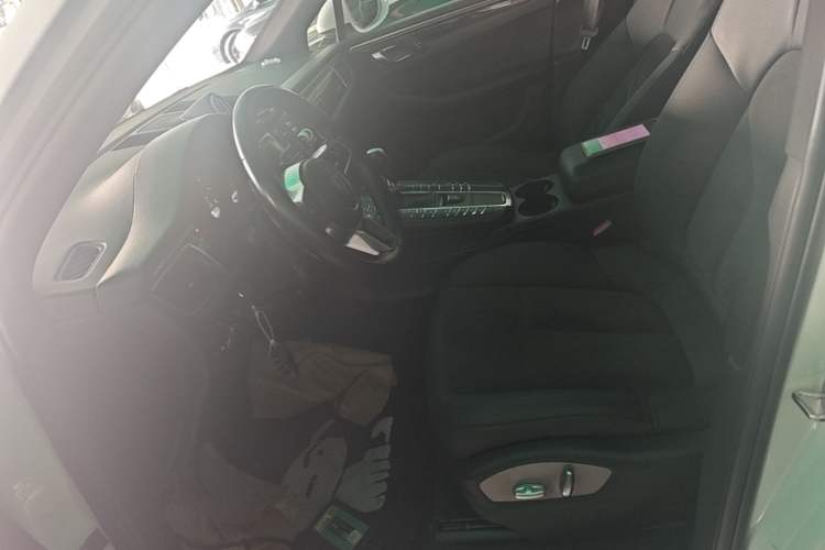 Used Porsche Macan 2017 Macan S 3.0T Left Front Seat