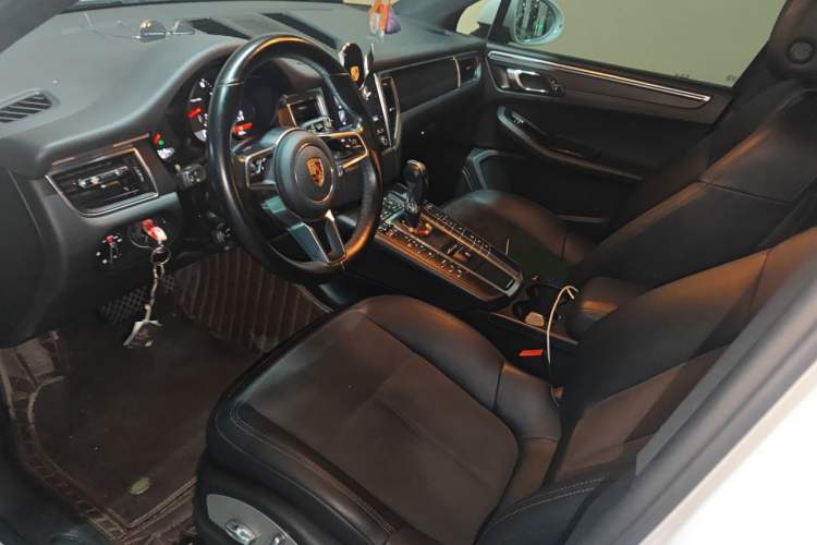 Used Porsche Macan 2017 Macan 2.0T Left Front Seat