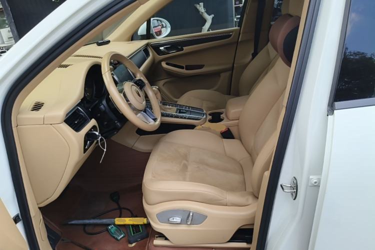 Used Porsche Macan 2017 Macan 2.0T Left Front Seat