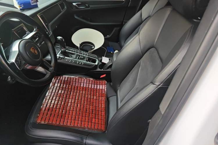 Used Porsche Macan 2017 Macan 2.0T Left Front Seat