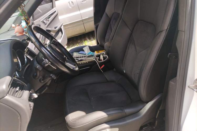 Used Porsche Macan 2017 Macan S 3.0T Left Front Seat