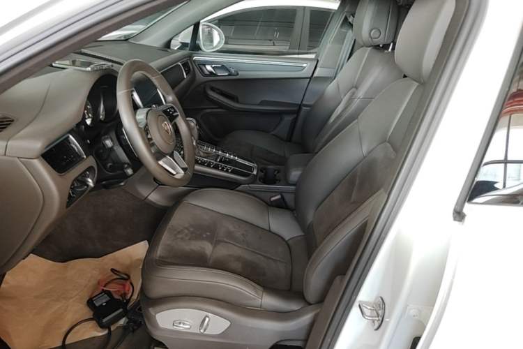 Used Porsche Macan 2017 Macan 2.0T Left Front Seat