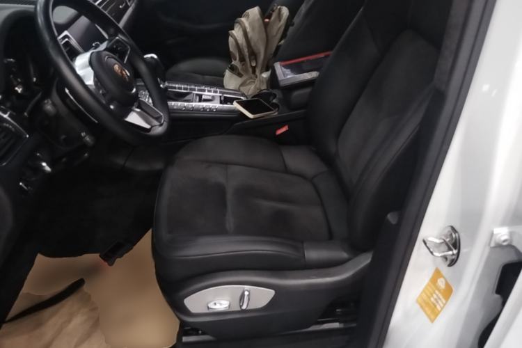 Used Porsche Macan 2017 Macan 2.0T Left Front Seat