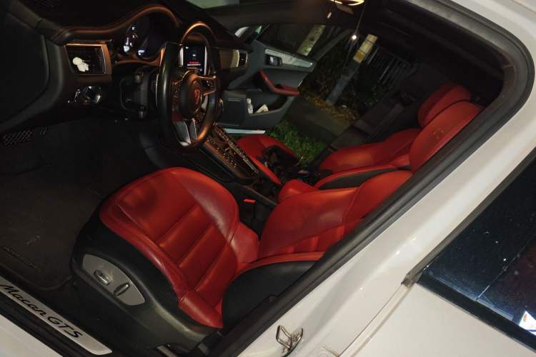 Used Porsche Macan 2017 Macan GTS 3.0T Left Front Seat