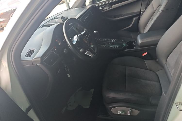 Used Porsche Macan 2017 Macan S 3.0T Left Front Seat