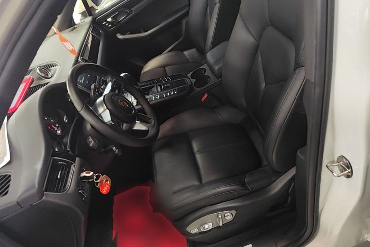 Used Porsche Macan 2017 Macan S 3.0T Left Front Seat