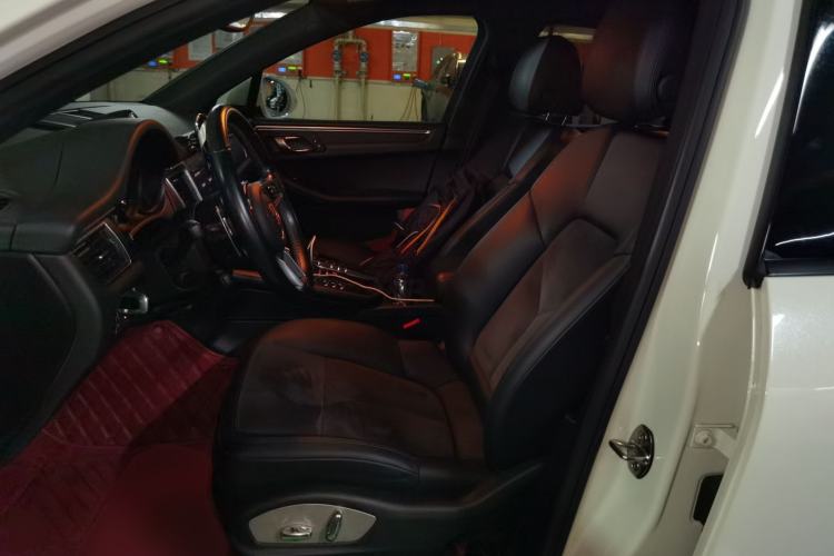 Used Porsche Macan 2017 Macan 2.0T Left Front Seat