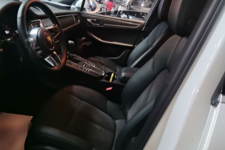 Used Porsche Macan 2017 Macan 2.0T Left Front Seat