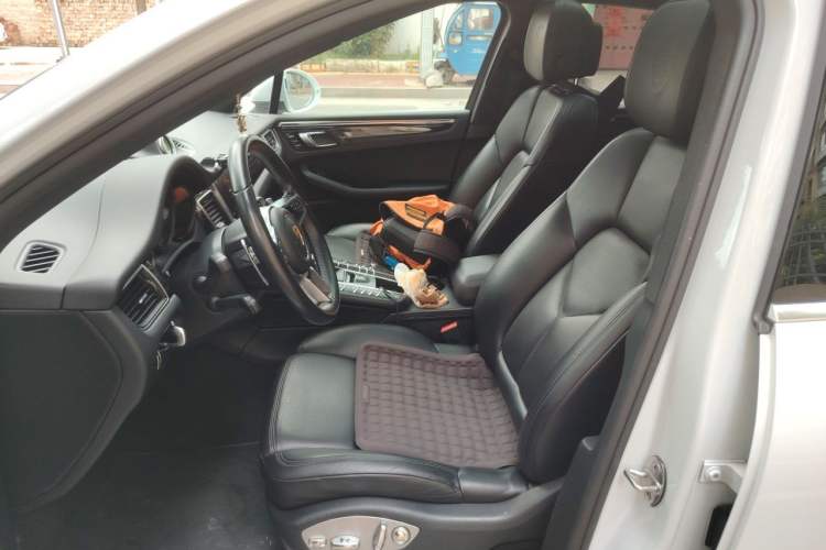 Used Porsche Macan 2017 Macan S 3.0T Left Front Seat