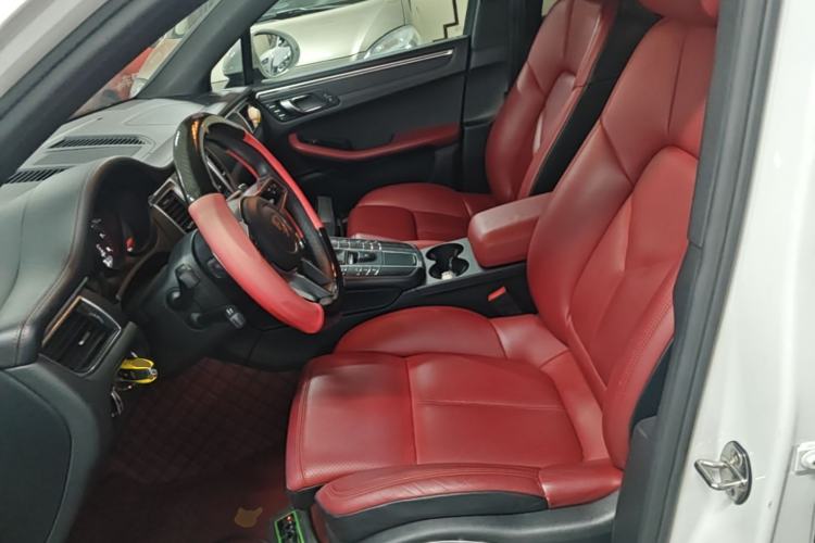 Used Porsche Macan 2017 Macan 2.0T Left Front Seat