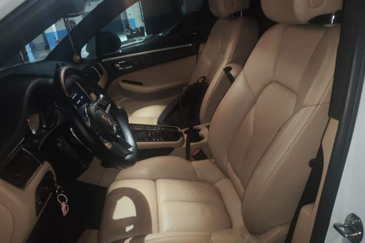 Used Porsche Macan 2017 Macan 2.0T Left Front Seat